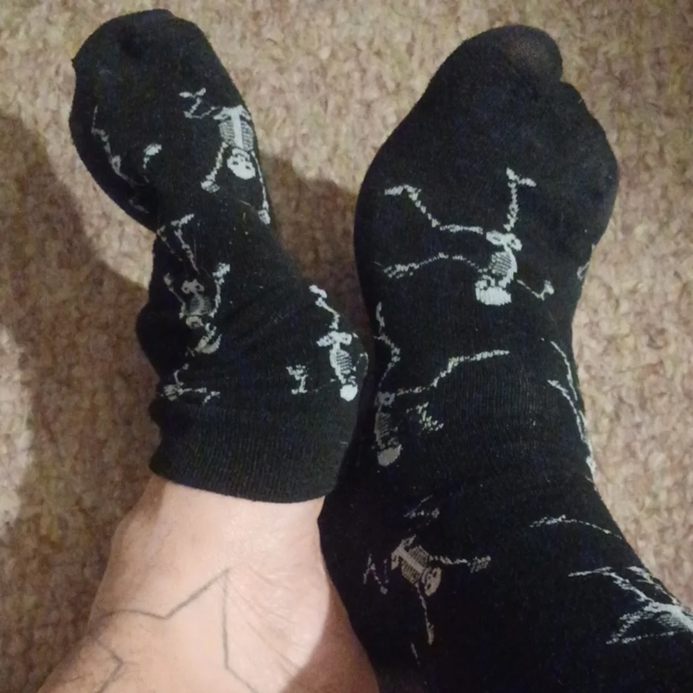 Skeleton Pattern Black Socks - Picture 5 of 5